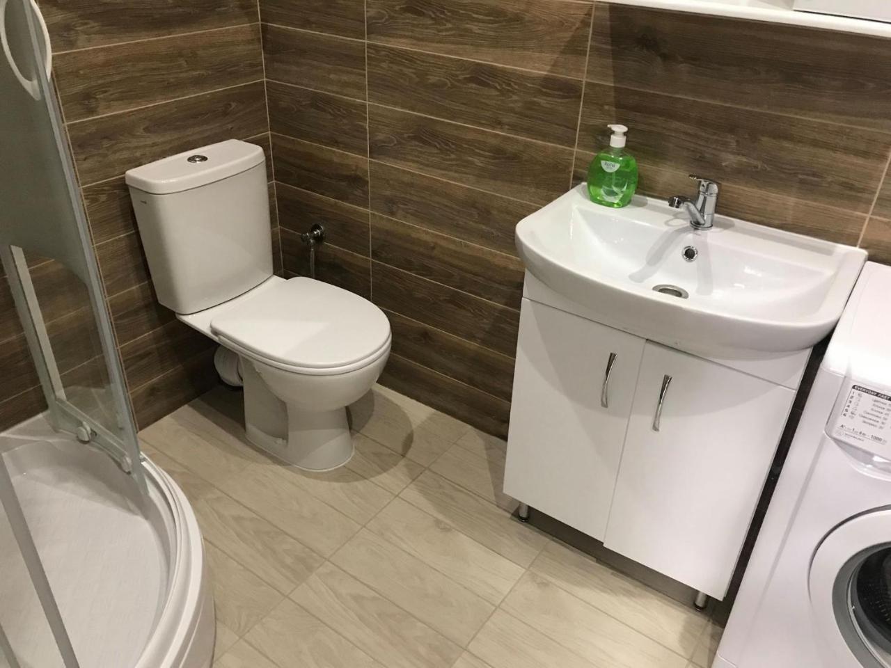לבוב Modern Apartment מראה חיצוני תמונה