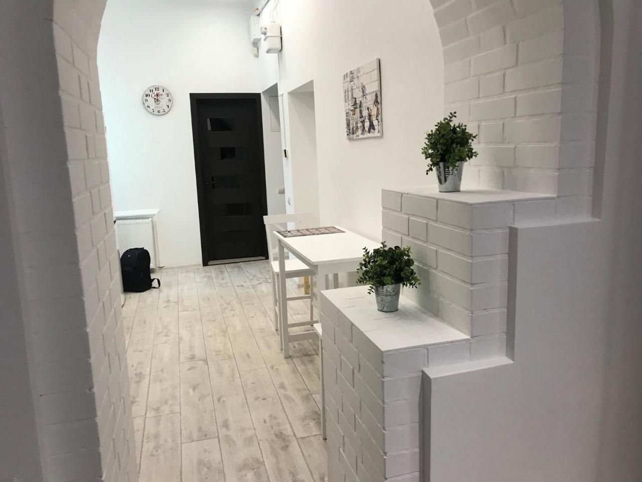 לבוב Modern Apartment מראה חיצוני תמונה