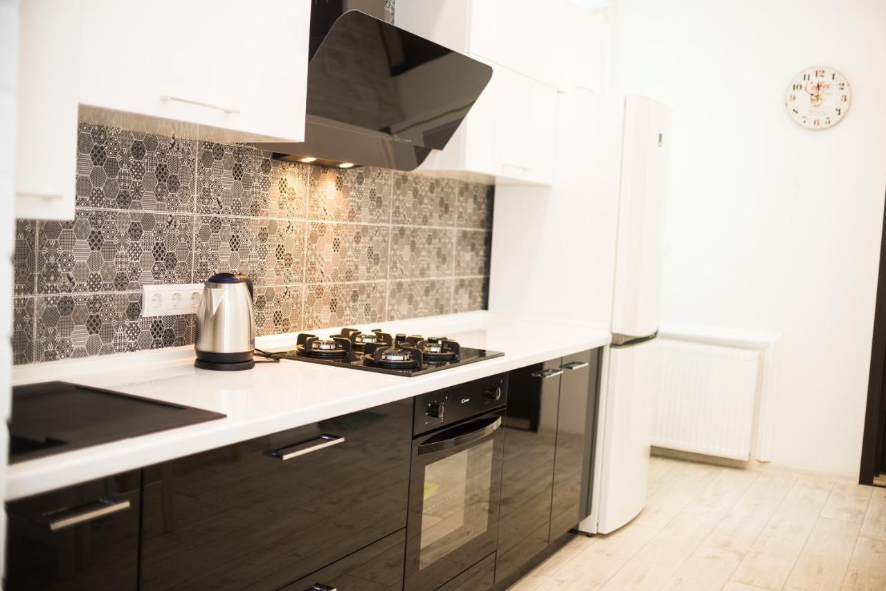 לבוב Modern Apartment מראה חיצוני תמונה