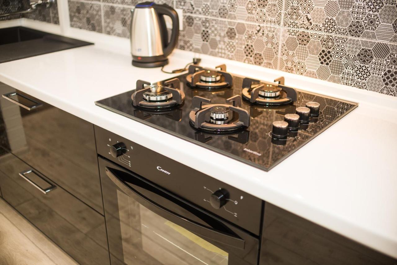 לבוב Modern Apartment מראה חיצוני תמונה