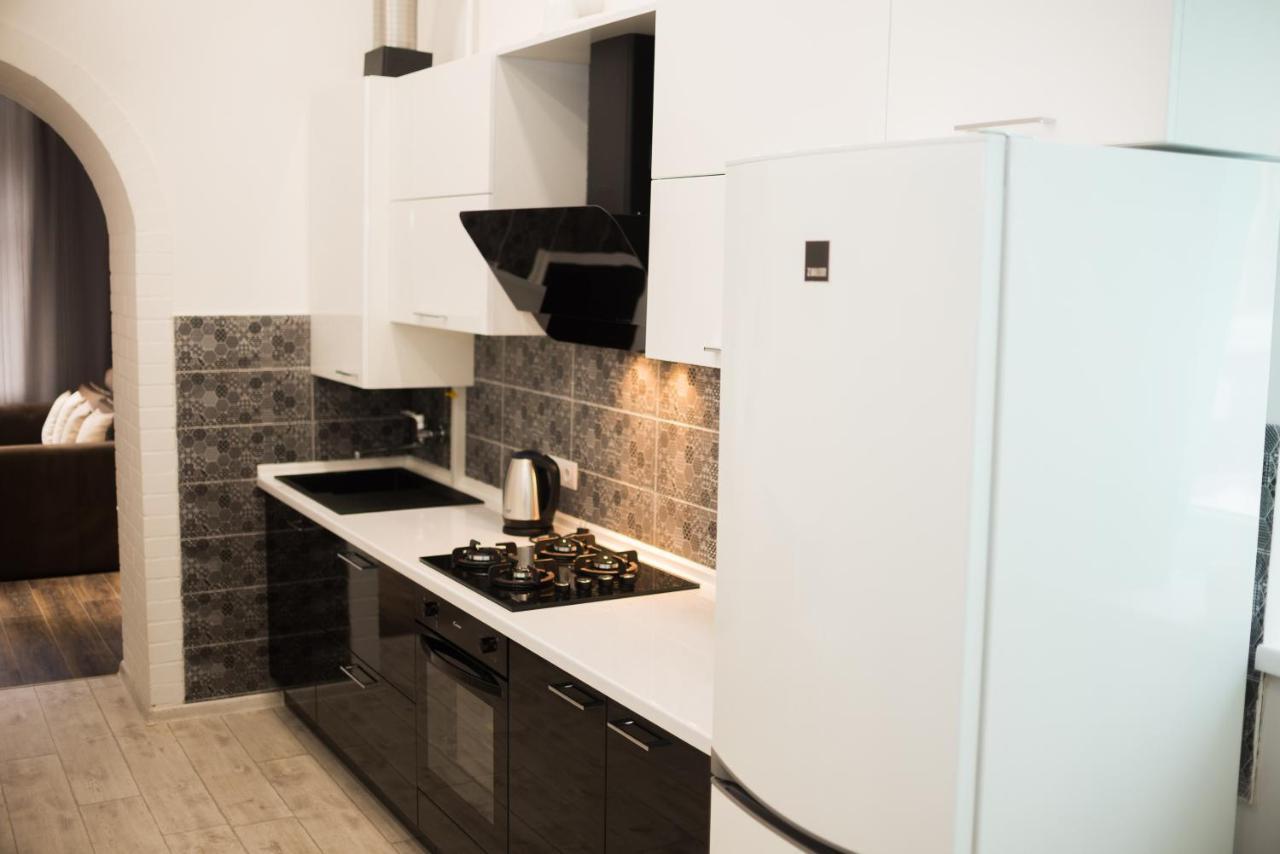 לבוב Modern Apartment מראה חיצוני תמונה