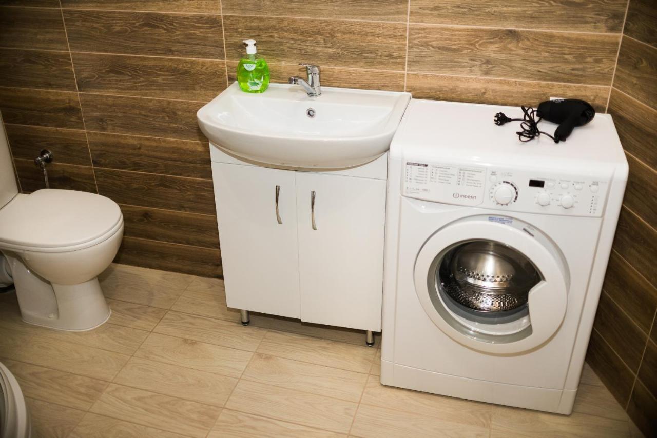 לבוב Modern Apartment מראה חיצוני תמונה