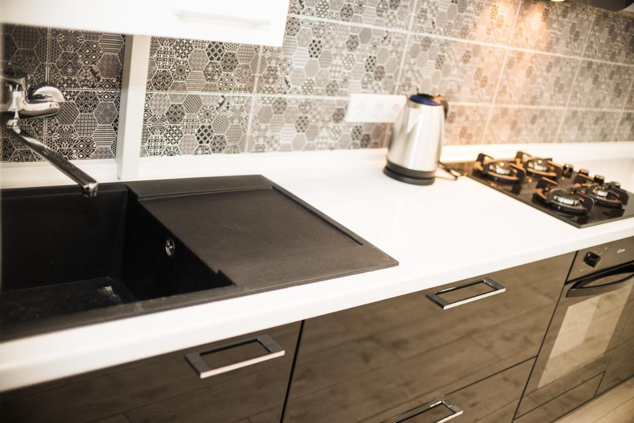 לבוב Modern Apartment מראה חיצוני תמונה